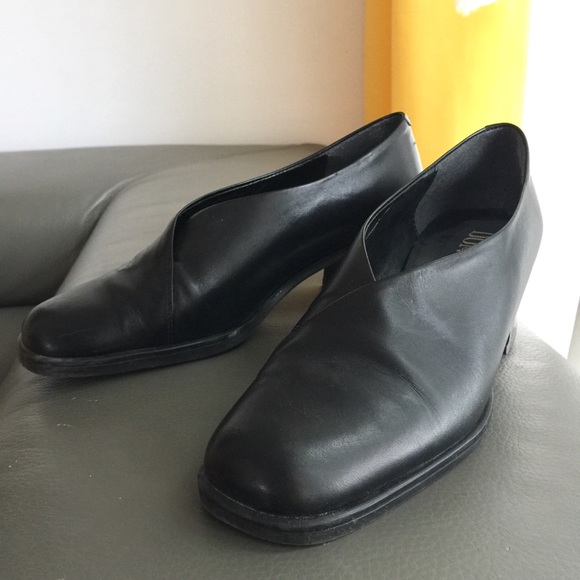 💙Club Donna💙Black Leather Pump - Square Toed - Picture 2 of 8